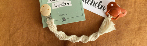 DIY Makramee Schnullerkette