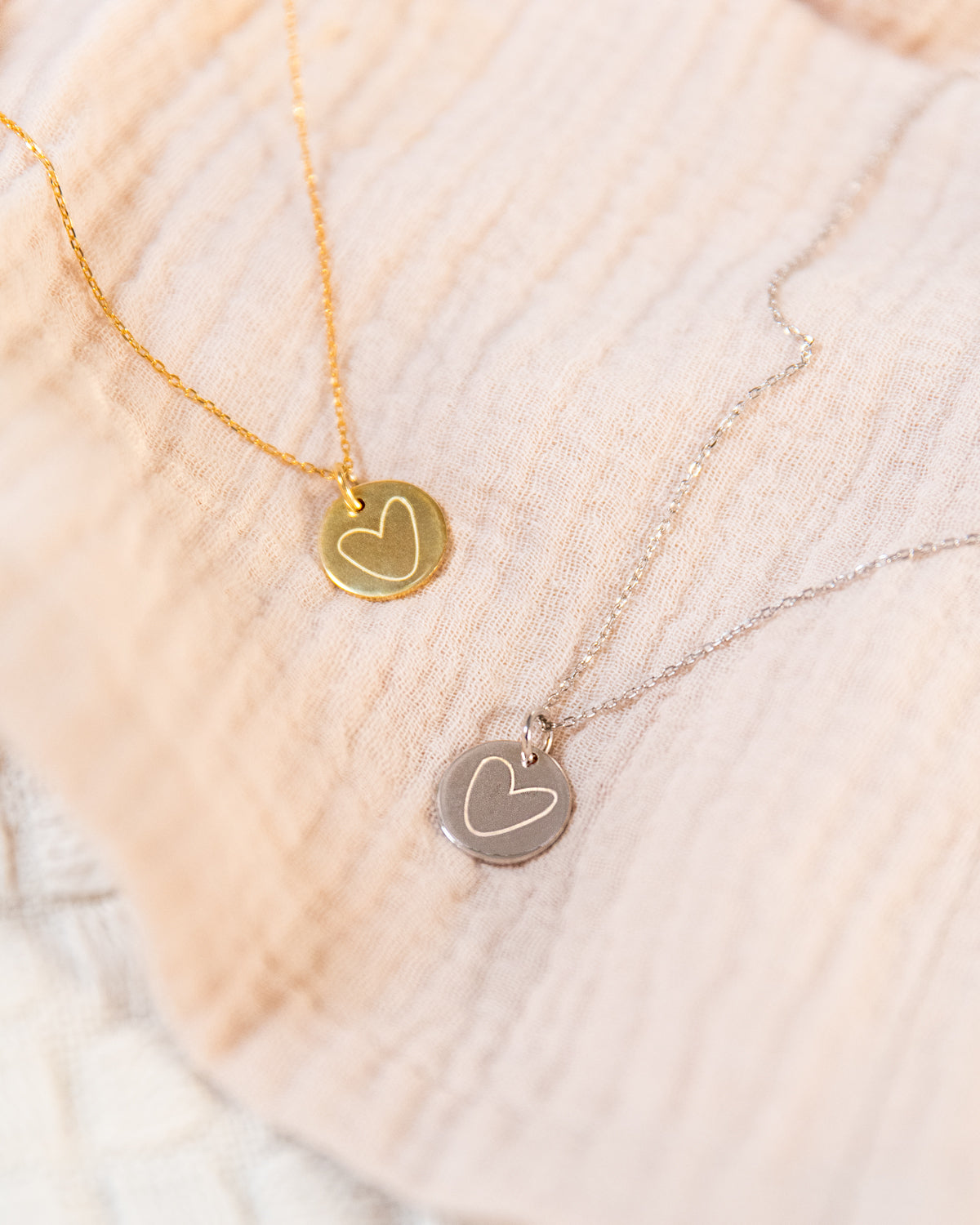 Herz - Halskette Gold mit Karte Halskette Visual Statements®