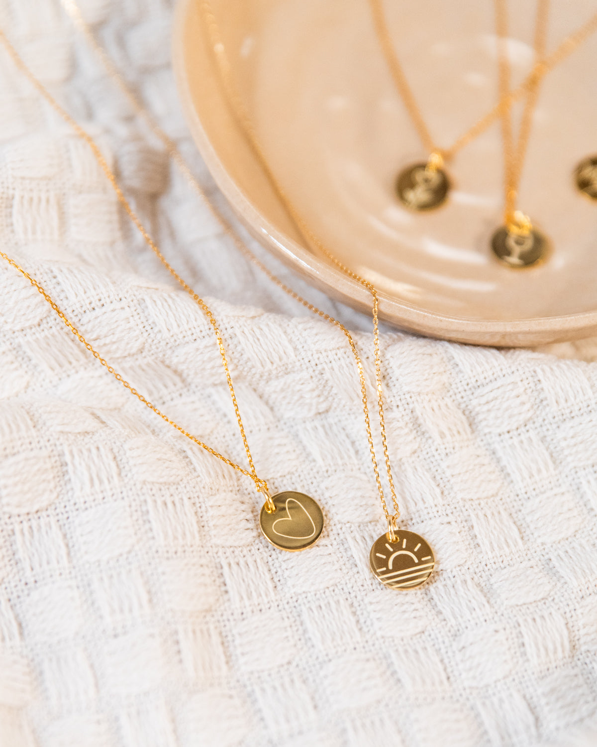 Herz - Halskette Gold mit Karte Halskette Visual Statements®