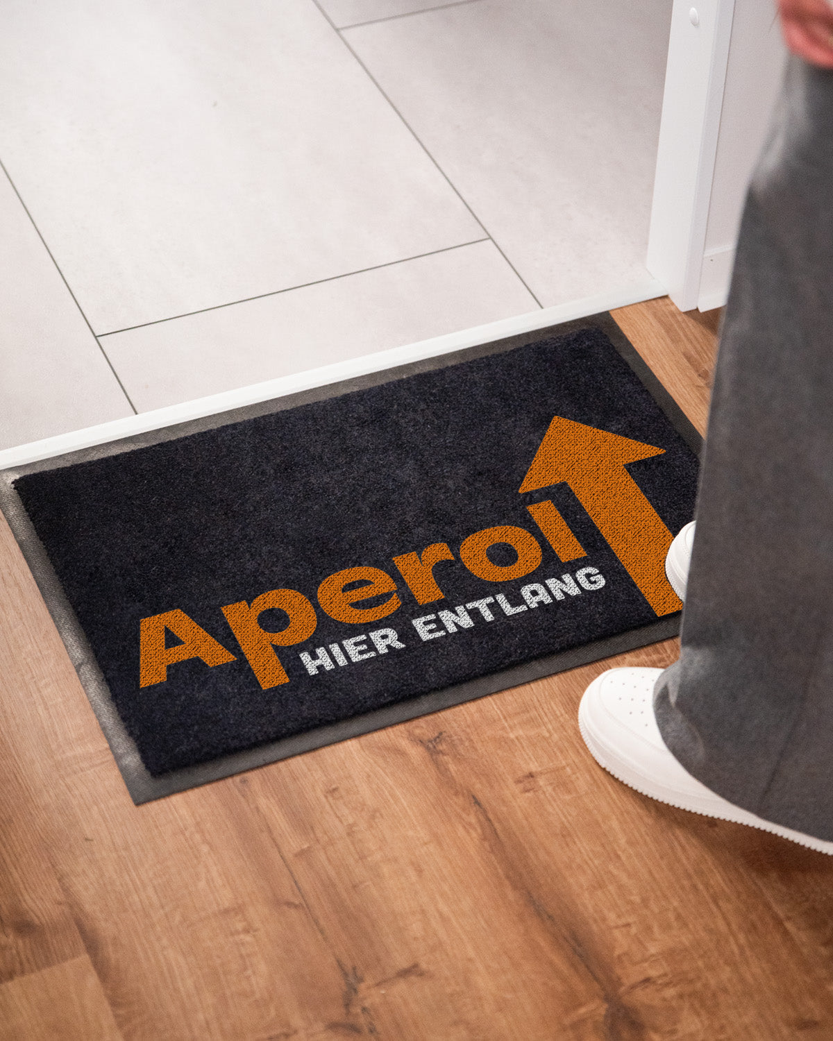 Aperol hier entlang - Fußmatte Fußmatte wrdprn®