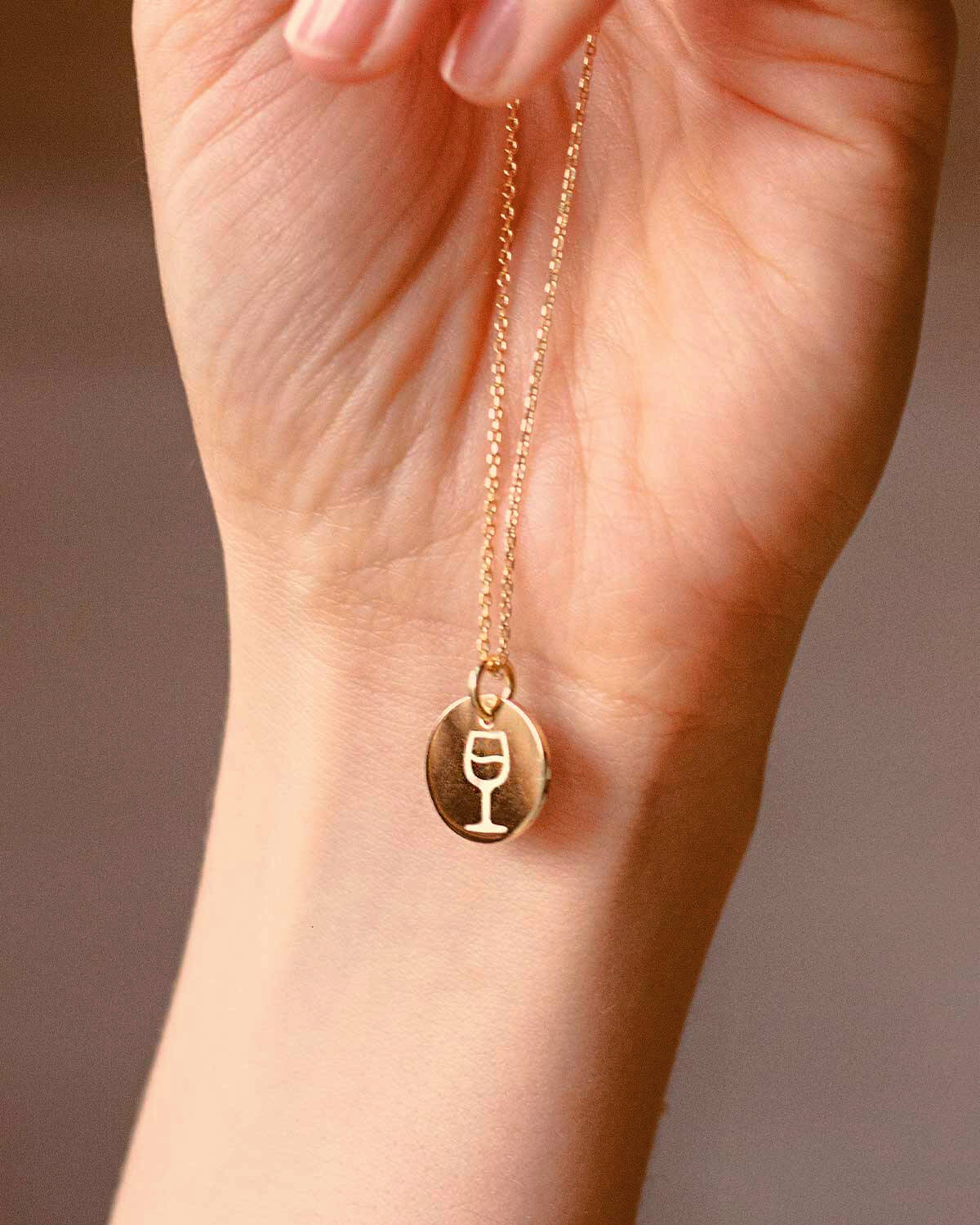 Weinglas - Halskette Gold mit Karte Halskette Visual Statements®