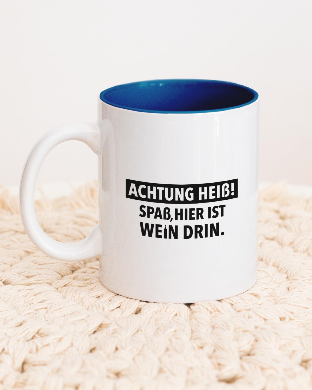 Achtung heiß - Tasse Dunkelblau Tasse wrdprn®