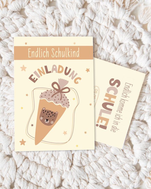 Endlich Schulkind - Einladungskarte zum Schulanfang Postkarte lalelove