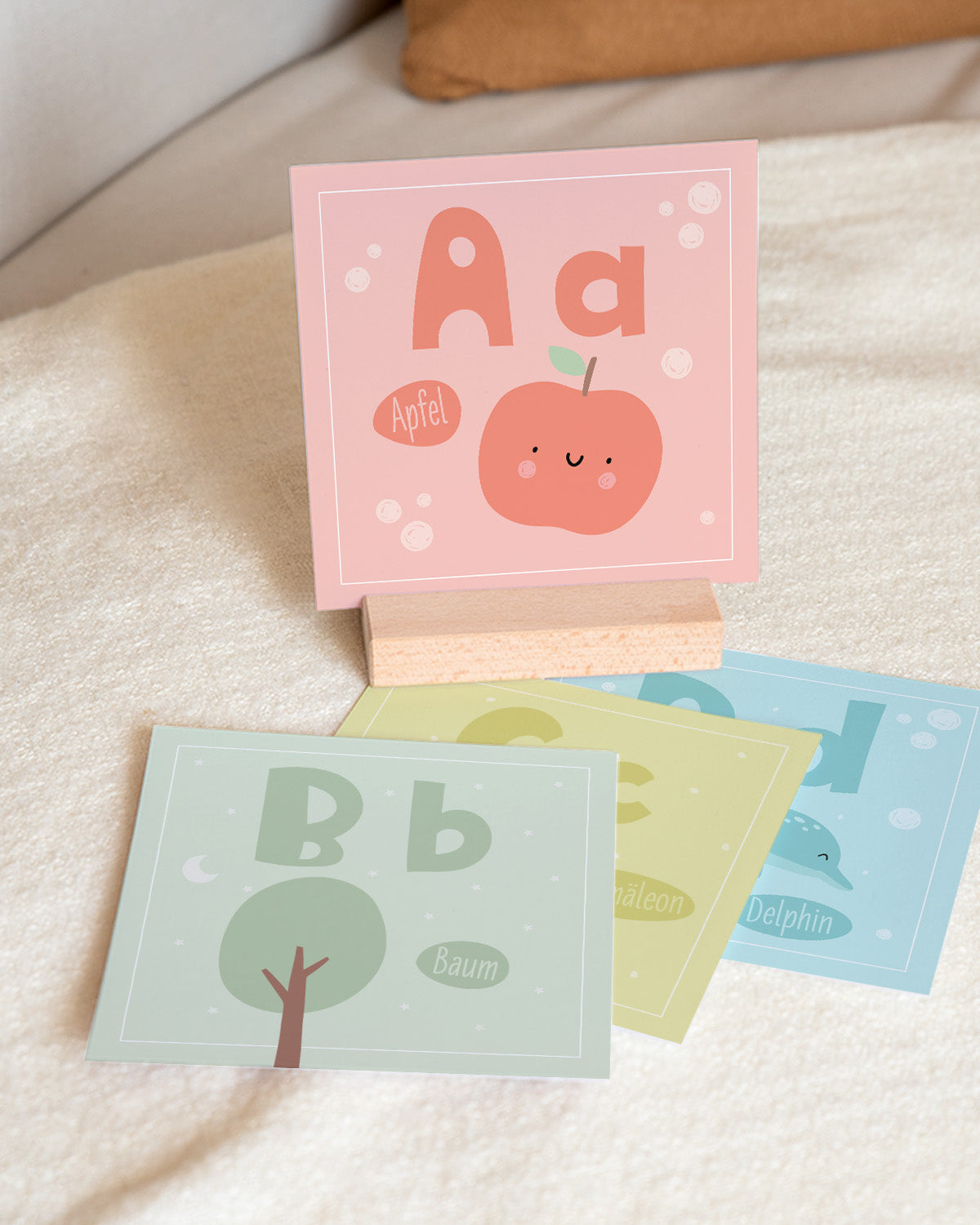 Alphabet - Buchstabenkarten im Holzaufsteller Karten im Holzaufsteller Lieblingsmensch®