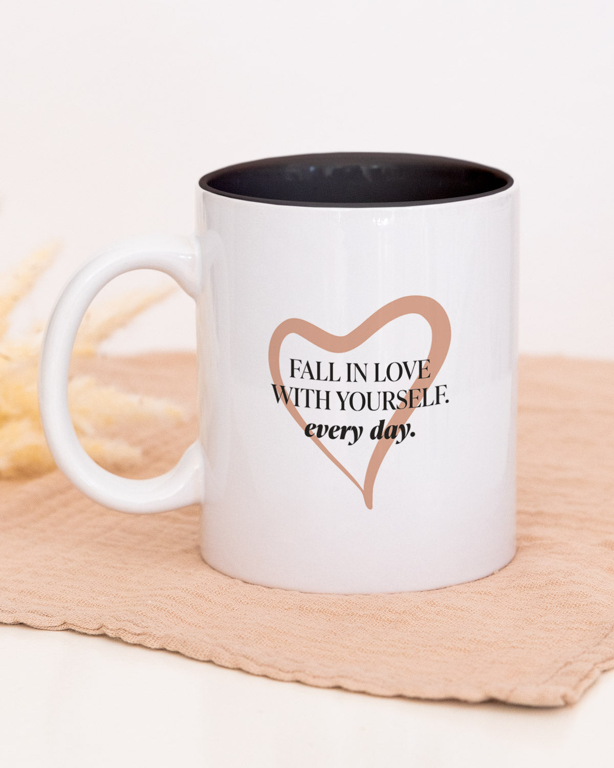 Fall in Love - Tasse Schwarz Tasse Lieblingsmensch®