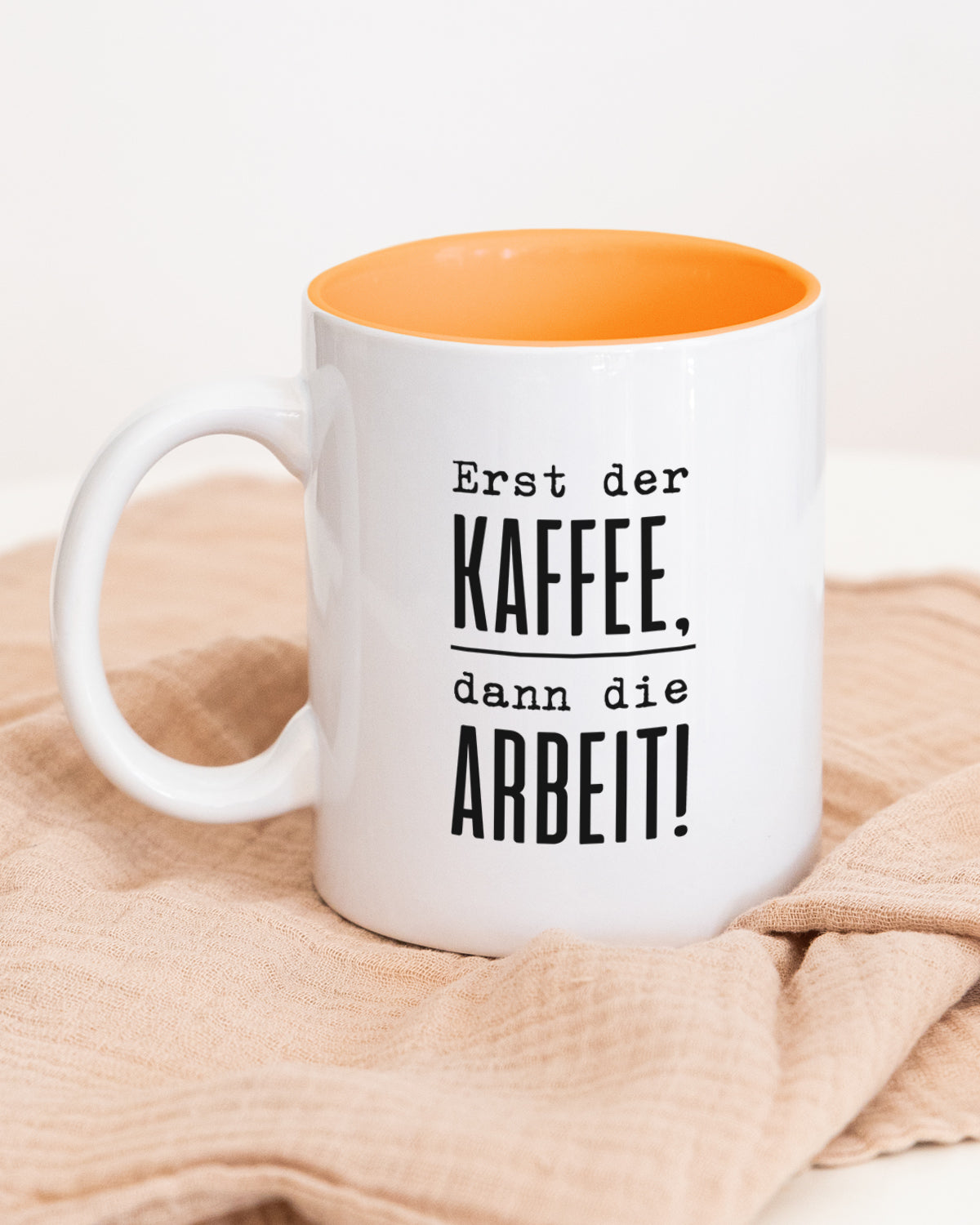 Erst der Kaffee - Tasse Orange Tasse Lieblingskollegen®