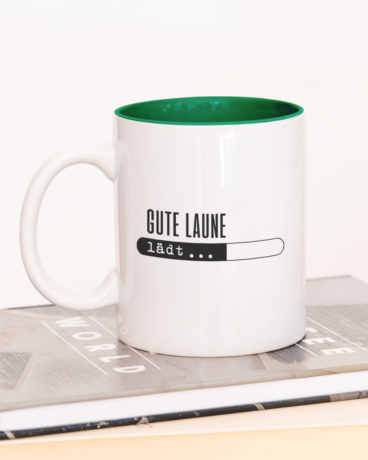 Gute Laune lädt - Tasse Dunkelgrün Tasse Lieblingskollegen®