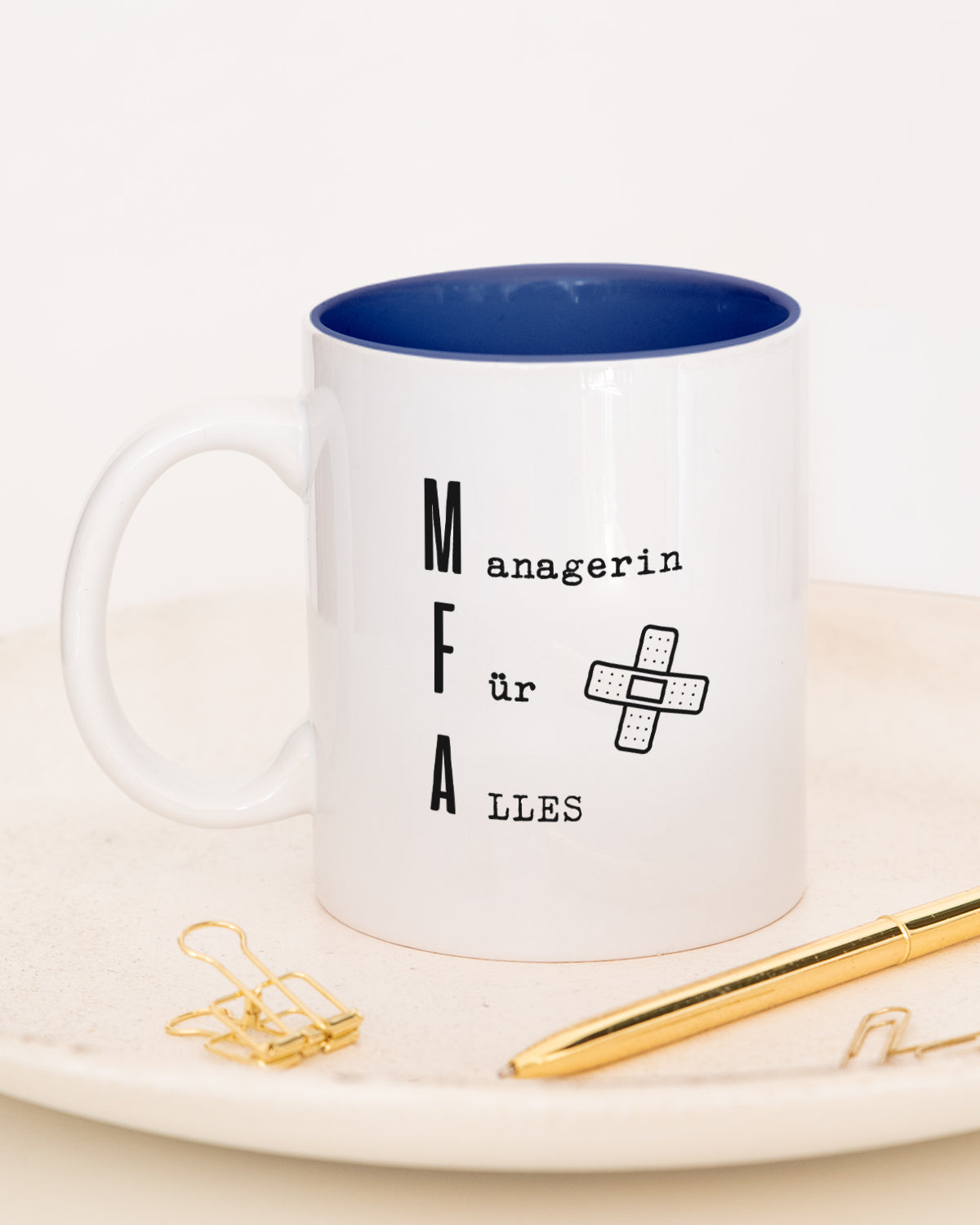 MFA: Managerin für alles - Tasse Dunkelblau Tasse Lieblingskollegen®