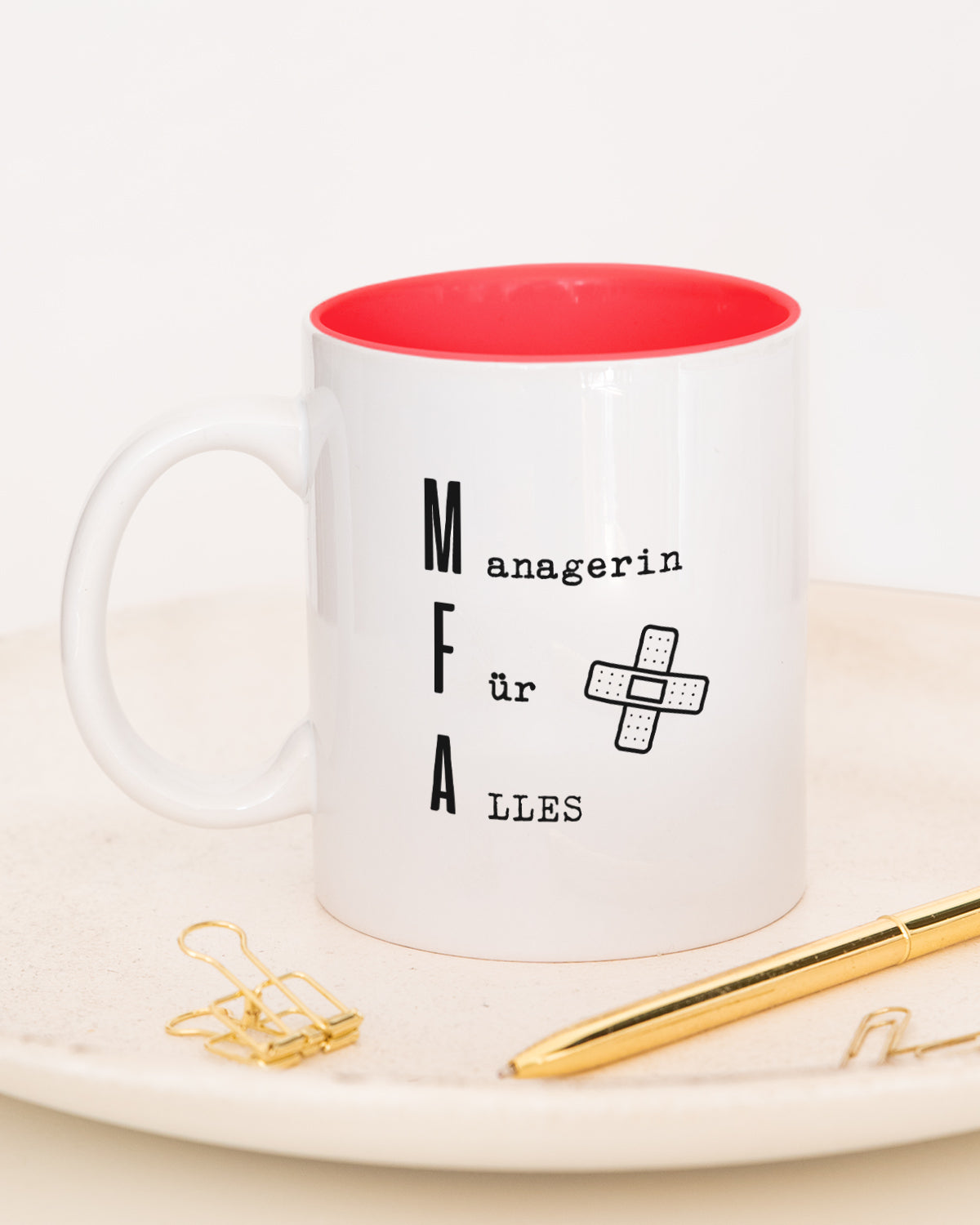 MFA: Managerin für alles - Tasse Rot Tasse Lieblingskollegen®