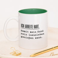Ich arbeite hart - Tasse