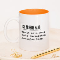 Ich arbeite hart - Tasse