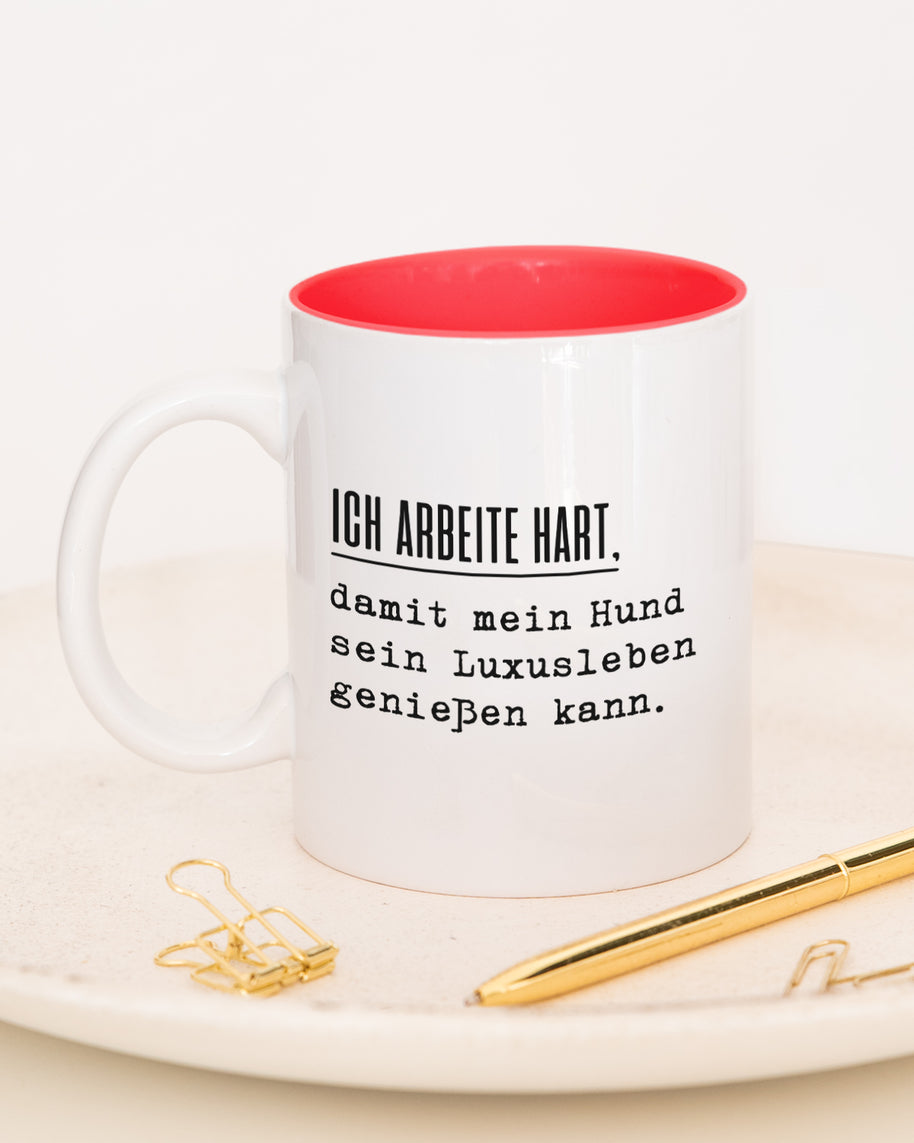 Ich arbeite hart - Tasse
