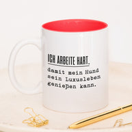 Ich arbeite hart - Tasse