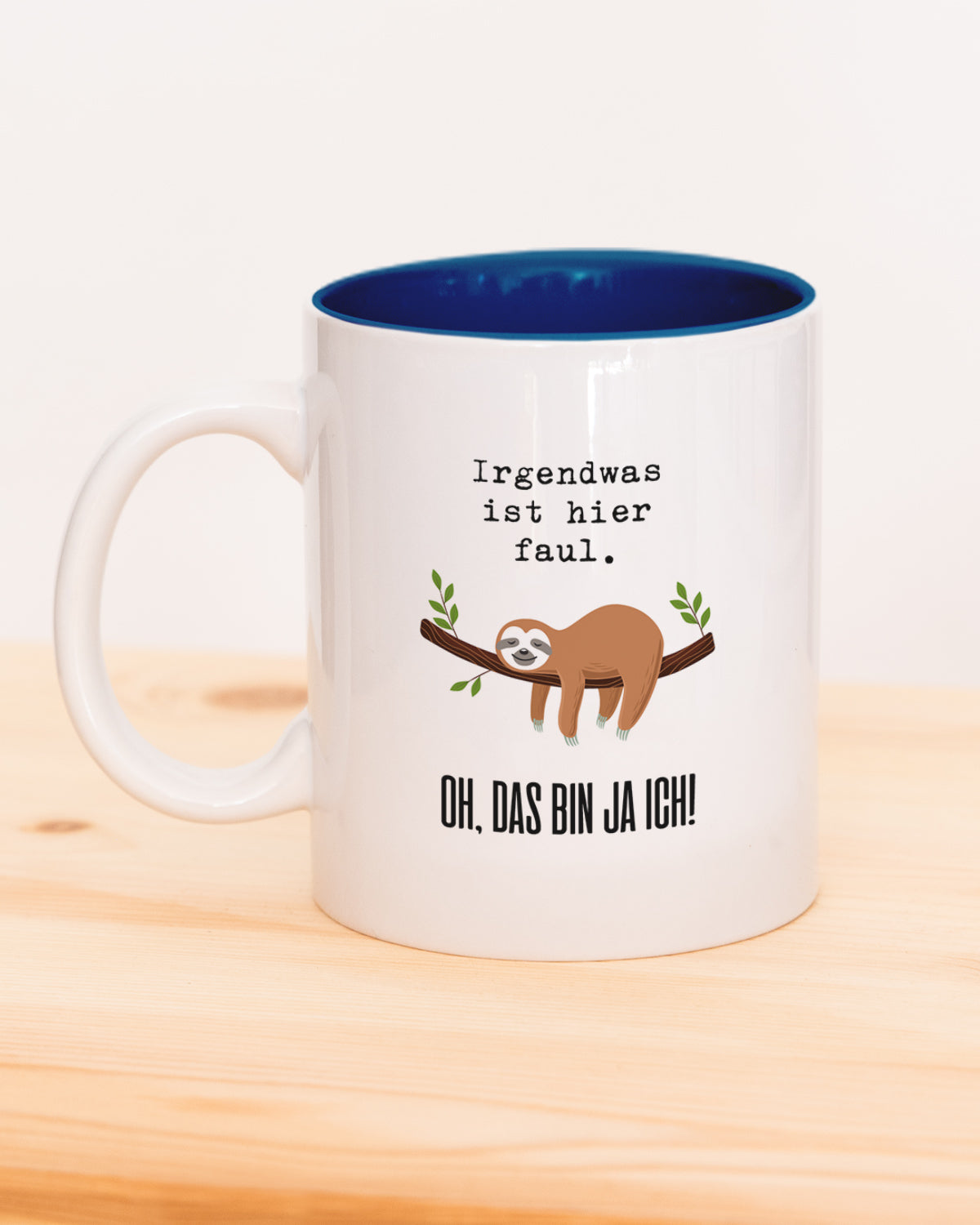 Irgendwas ist hier faul - Tasse Dunkelblau Tasse Lieblingskollegen®