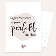 Perfekt ins Herz - Postkarte