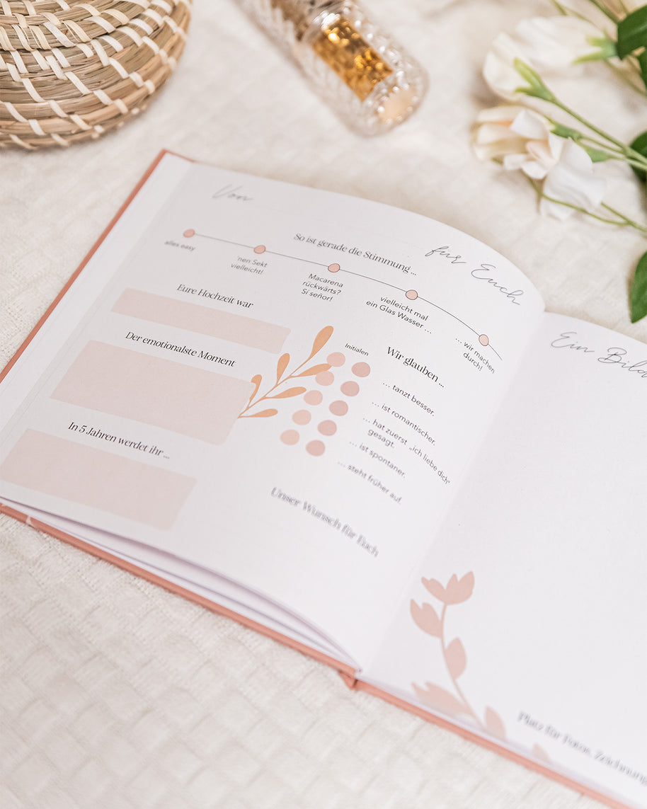 Gästebuch Hochzeit Aufdruck Blumen Beige