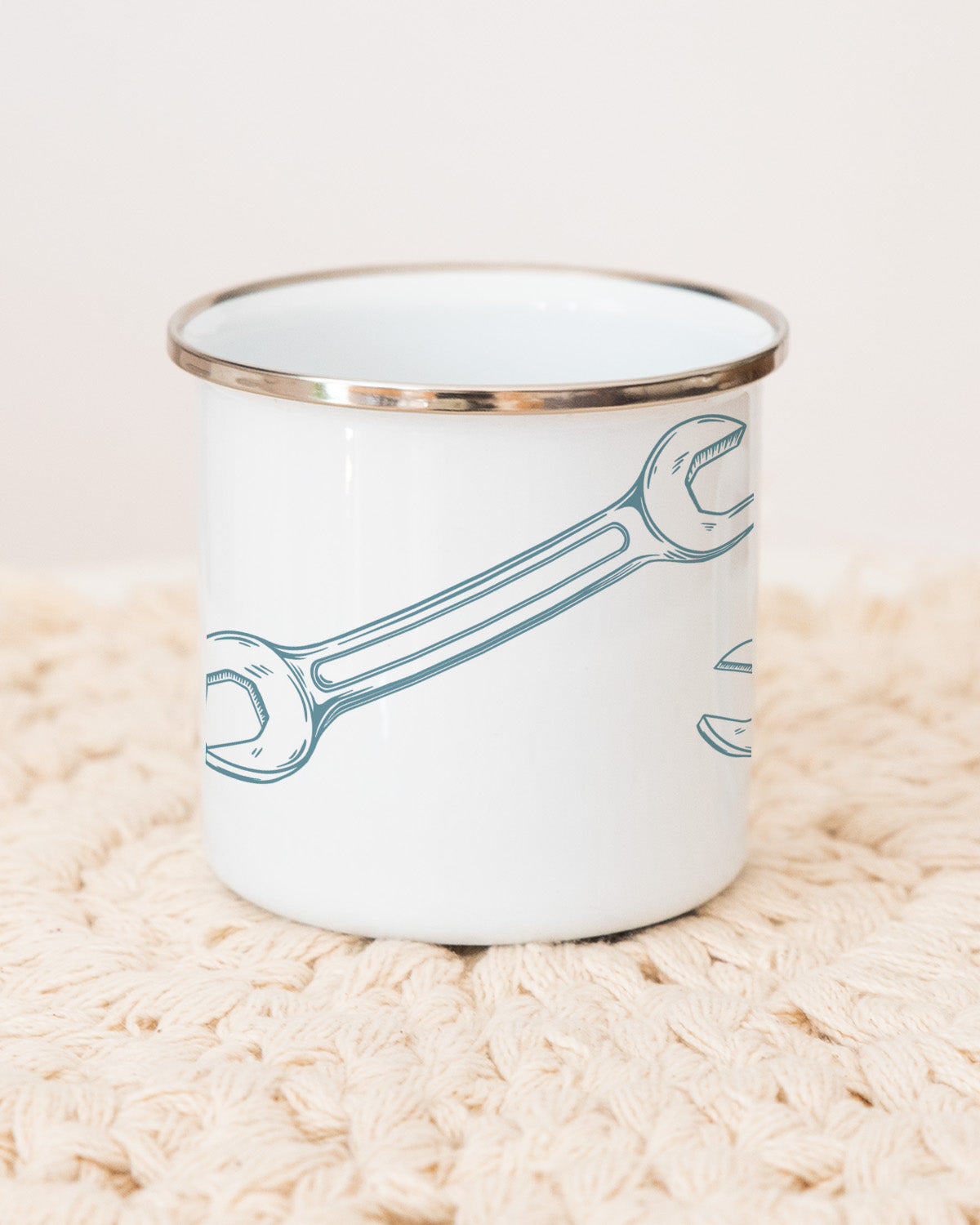 In der Garage - Emaille Tasse Tasse Lieblingsmensch®