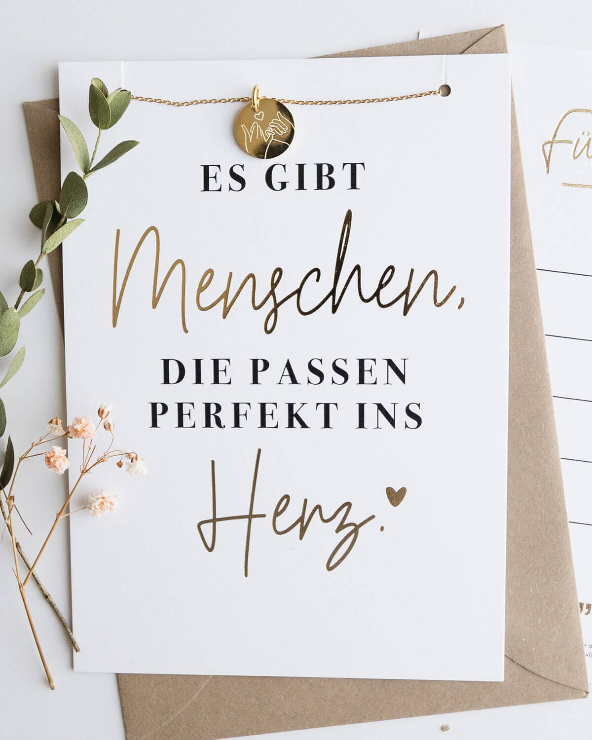 Pinky Swear - Halskette Gold mit Karte Halskette Visual Statements®