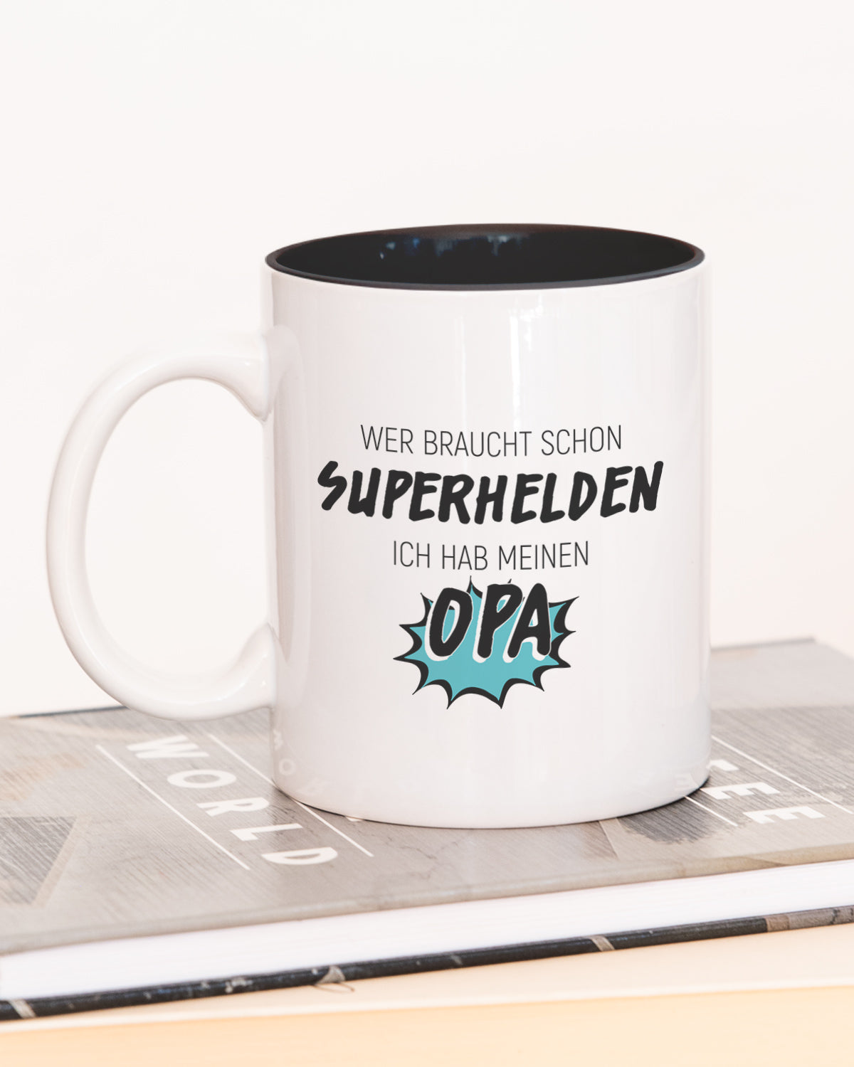 Wer braucht schon Superhelden - Tasse Schwarz Tasse Visual Statements®