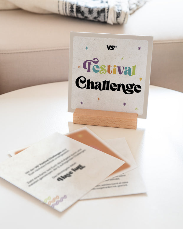 VS" Festival Challenges - Karten im Holzaufsteller