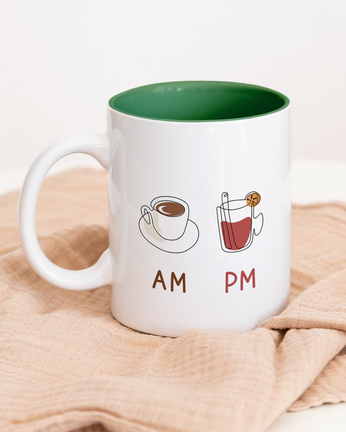 AM Coffee | PM Glühwein - Tasse Dunkelgrün Tasse Visual Statements®