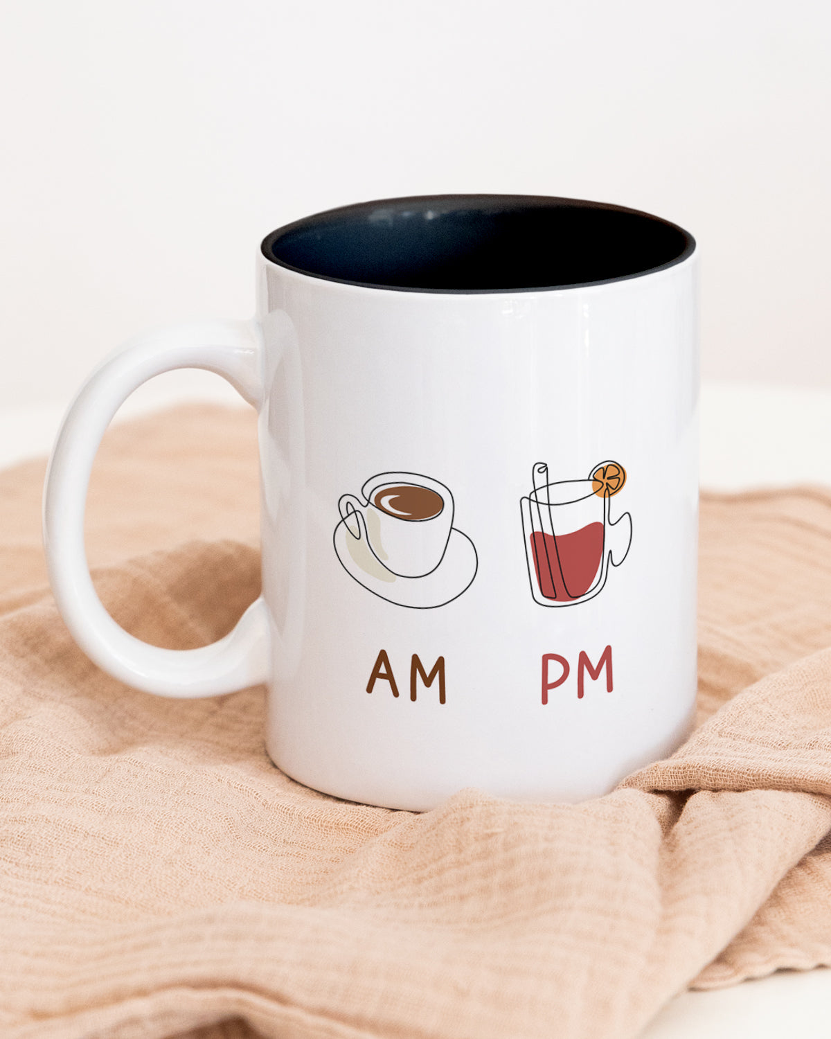 AM Coffee | PM Glühwein - Tasse Schwarz Tasse Visual Statements®