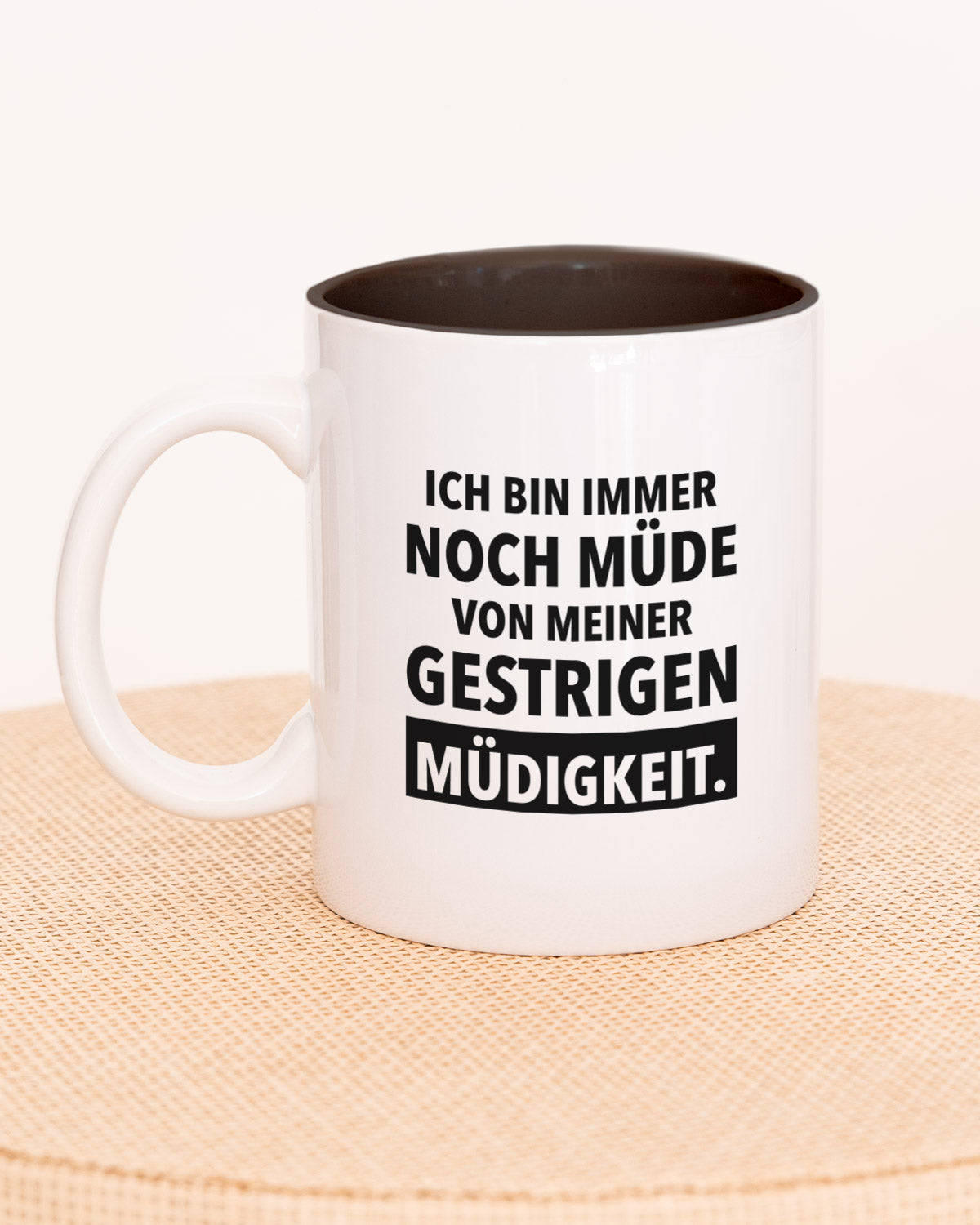 Immer noch müde - Tasse Schwarz Tasse wrdprn®