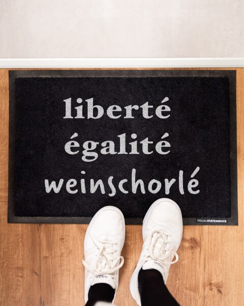 liberté égalité Weinschorlé - Fußmatte von VS"