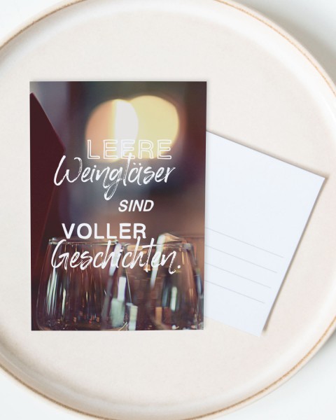 Leere Weingläser - Postkarte
