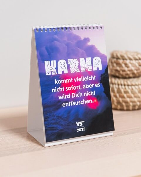 Karma - A5 Monatstischkalender 2025 VSxWP